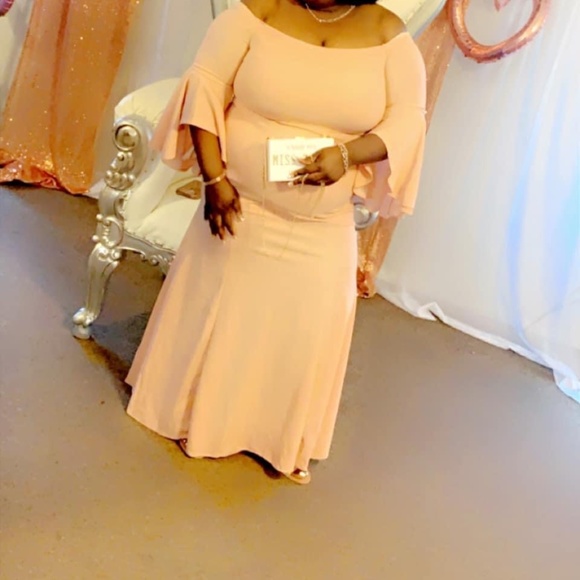 Dress for sale - Picture 1 of 2